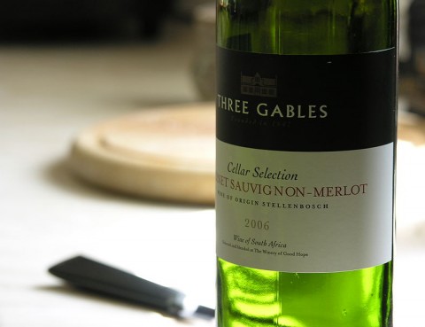 800px-Wine_bottle